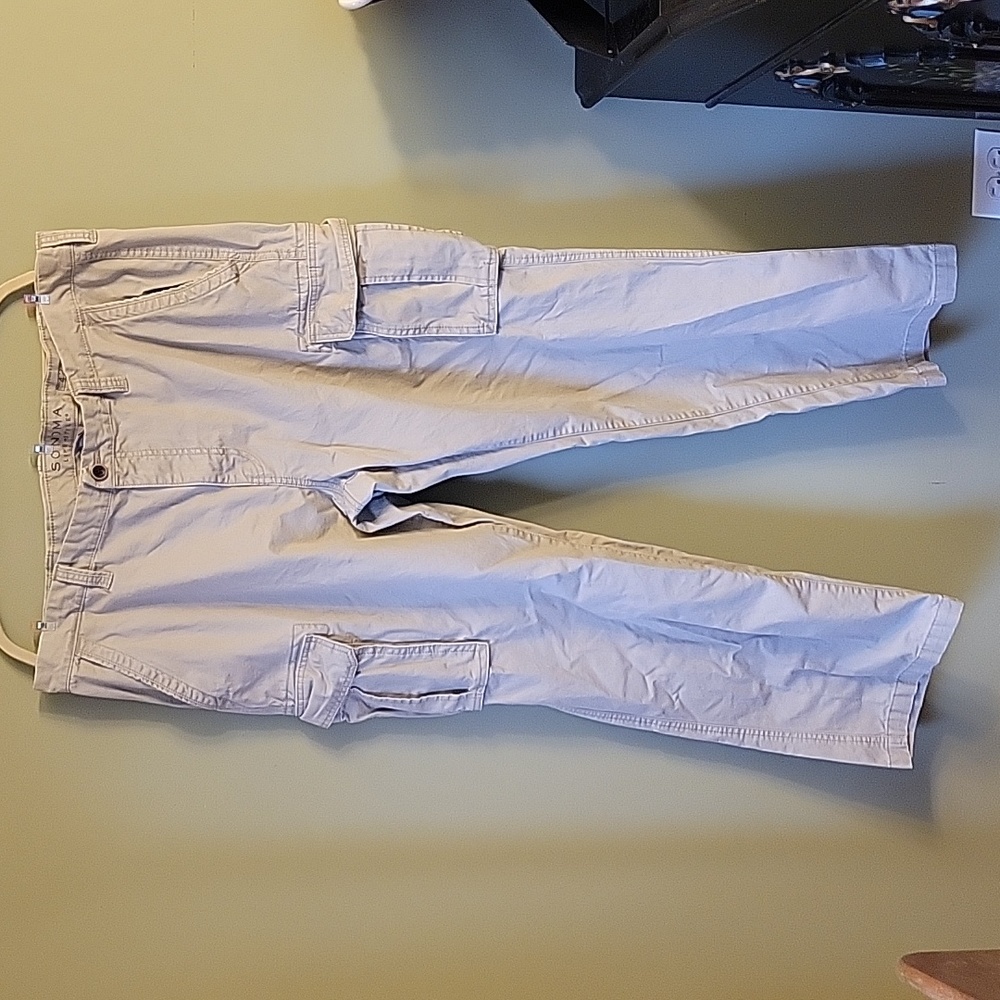 Sonoma life+style mens casual tan cargo pants Pockets no pleats Waist 42